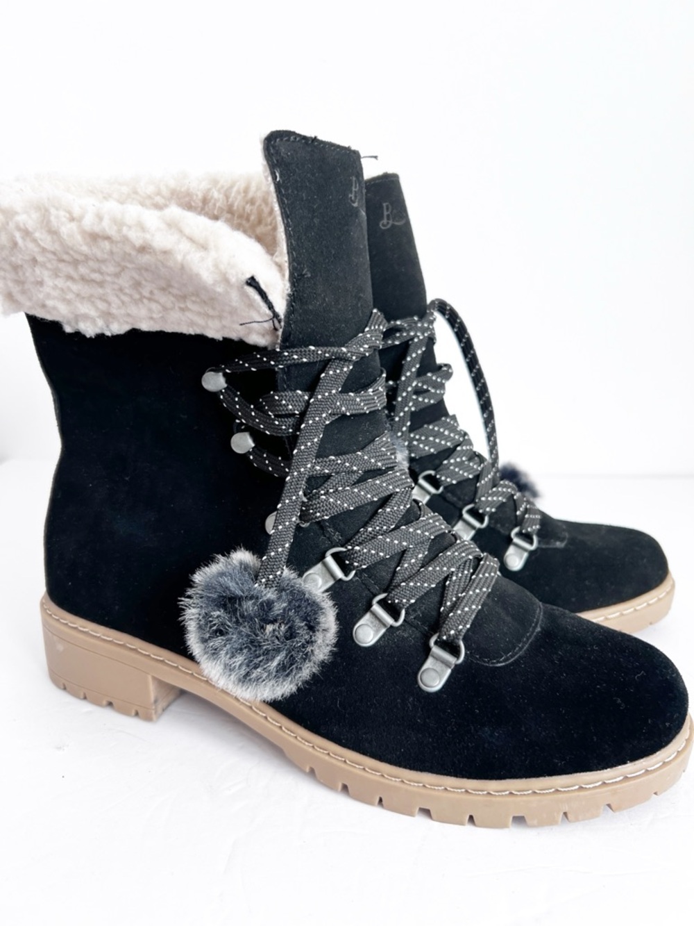 SZ 10 Bass Women's Suede Black Faux Shearling Winter Boots Pom Pom Boots